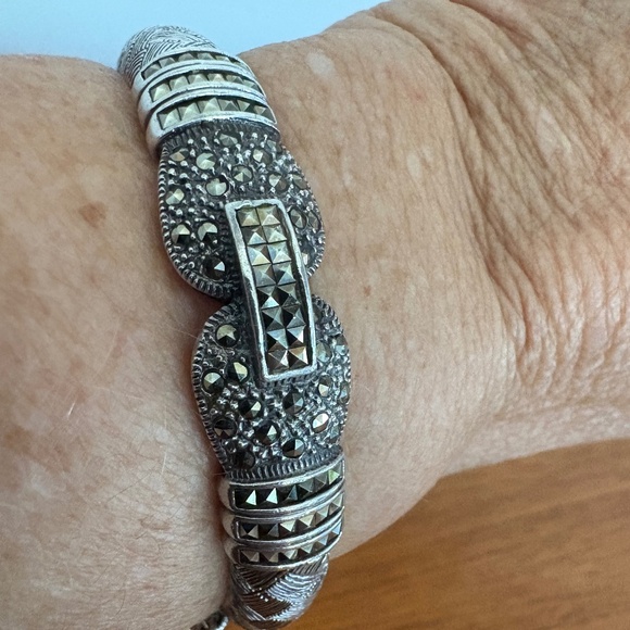 Gorgeous Marcasite Sterling Silver Bracelet - Picture 2 of 16